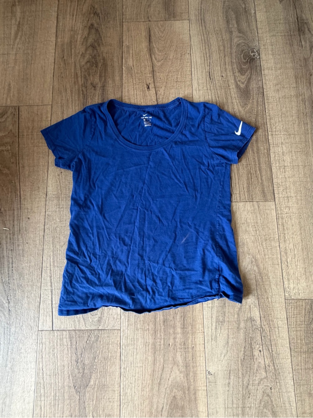 Nike Women’s Royal Blue Short Sleeve Scoop Neck Tee